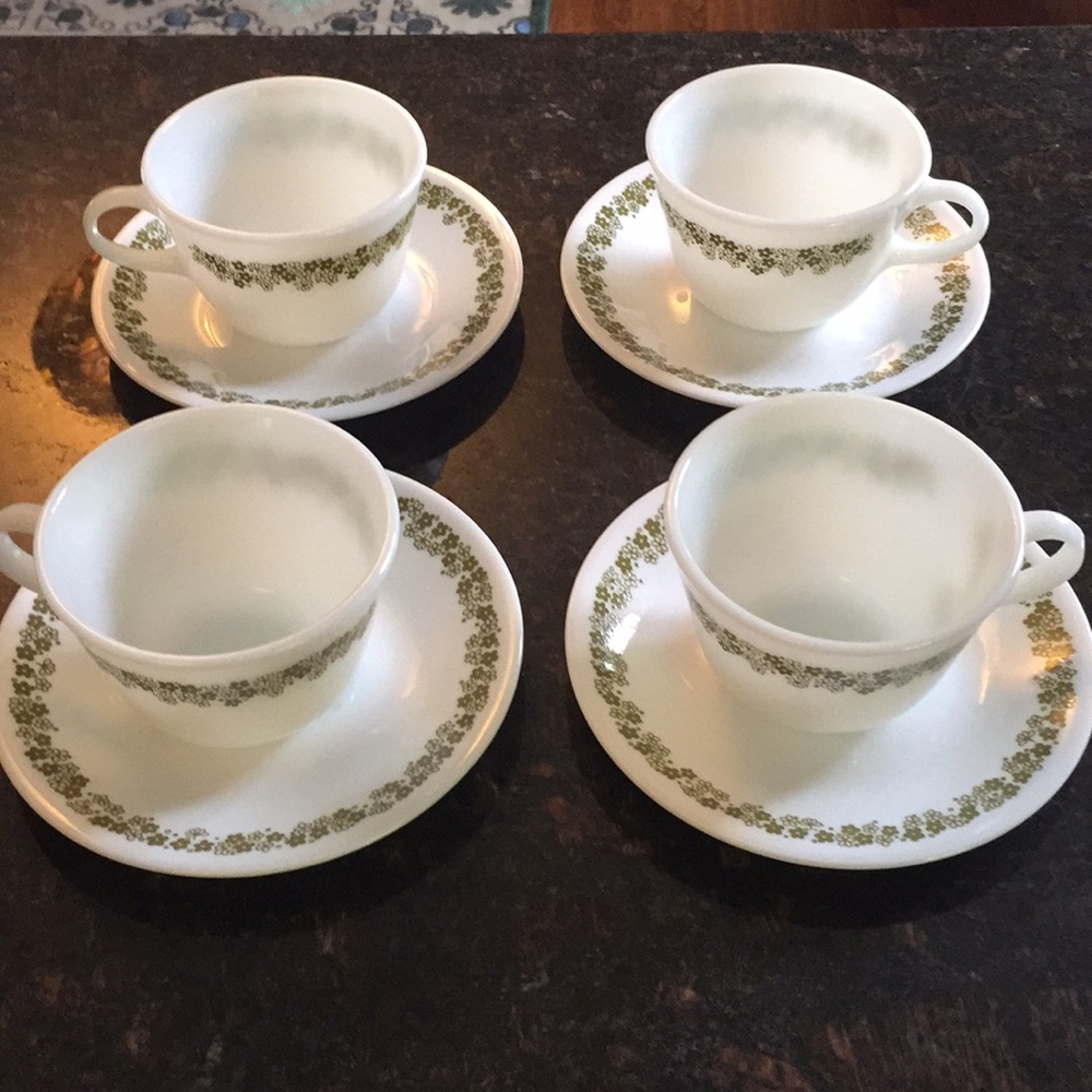 4 Pyrex Crazy Daisy Cups and Saucers*